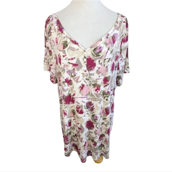 LANE BRYANT Flower V-neck Top - Picture 1 of 10